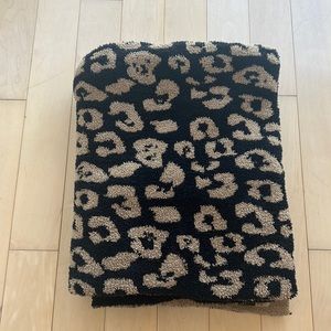 Barefoot Dreams Blanket - Cozy Chic Barefoot in the Wild